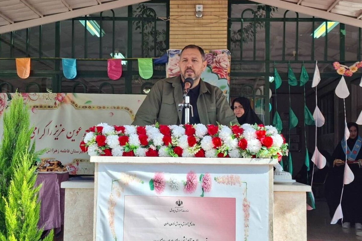 رئیس شورای عالی استان‌ها و سخنگوی شورای اسلامی شهر مشهد مقدس گفت: سال تحصیلی جدید را باید قدر دانست و اگر امروز دشمن با نگاه خصمانه به کشور ما می‌نگرد، به خاطر غیرت و توانمندی شما فرزندان ایران زمین است.