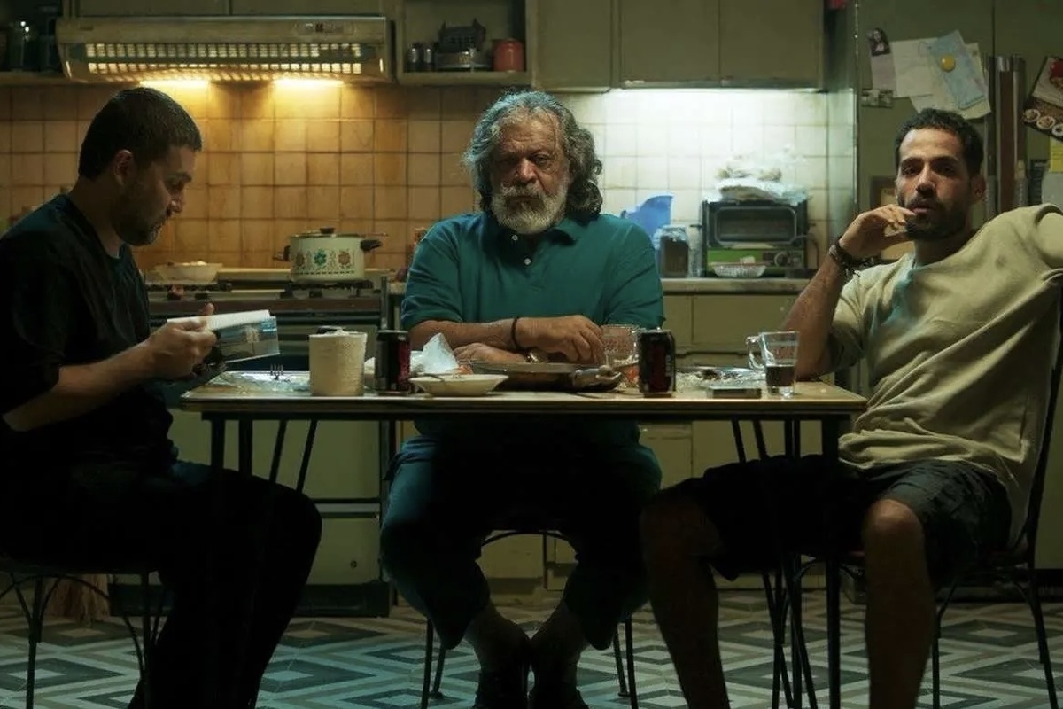 در حالی که «پیرپسر» عنوان پرفروش‌ترین فیلم سال را به دست آورده است، پخش‌کننده آن به اتهامات کم‌فروشی با قاطعیت پاسخ داده و خواستار ارائه مدارک شده است.