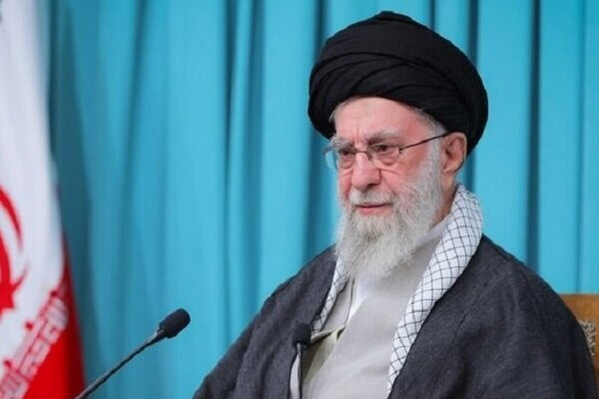 حضرت آیت‌الله خامنه‌ای رهبر معظم انقلاب اسلامی در گفتگوی تلویزیونی با مردم، به بیاناتی درخصوص اتحاد ملت ایران، غنی سازی و مذاکره با آمریکا پرداختند.