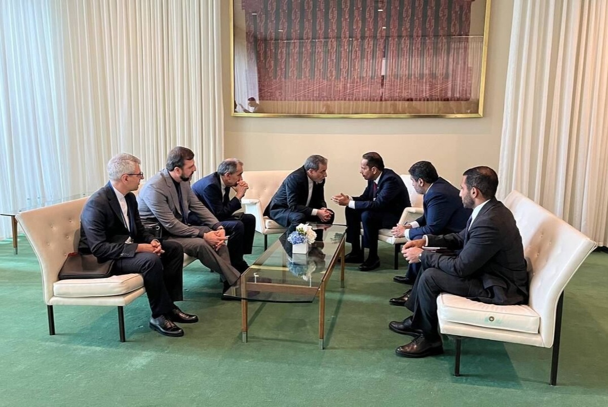 «سیدعباس عراقچی» و «شیخ محمد بن عبدالرحمن بن جاسم آل ثانی» امروز سه‌شنبه ۱ مهرماه در نیویورک دیدار کردند.