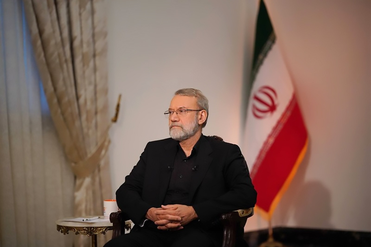 دبیر شورای عالی امنیت ملی کشورمان با بیان اینکه غرب به دنبال فشار بر ایران است، گفت: وقتی طرف آمریکایی صراحتاً می‌گوید باید برد موشک‌های شما زیر ۵۰۰ کیلومتر باشد، نشان می‌دهد که نمی‌خواهد مذاکره واقعی کند.