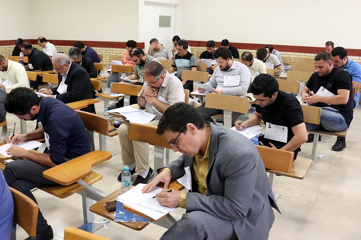 مهلت ثبت نام آزمون متقاضیان اخذ پروانه وکالت – مرکز وکلاء، کارشناسان رسمی و مشاوران خانواده قوه قضائیه سال ۱۴۰۴ تمدید شد.