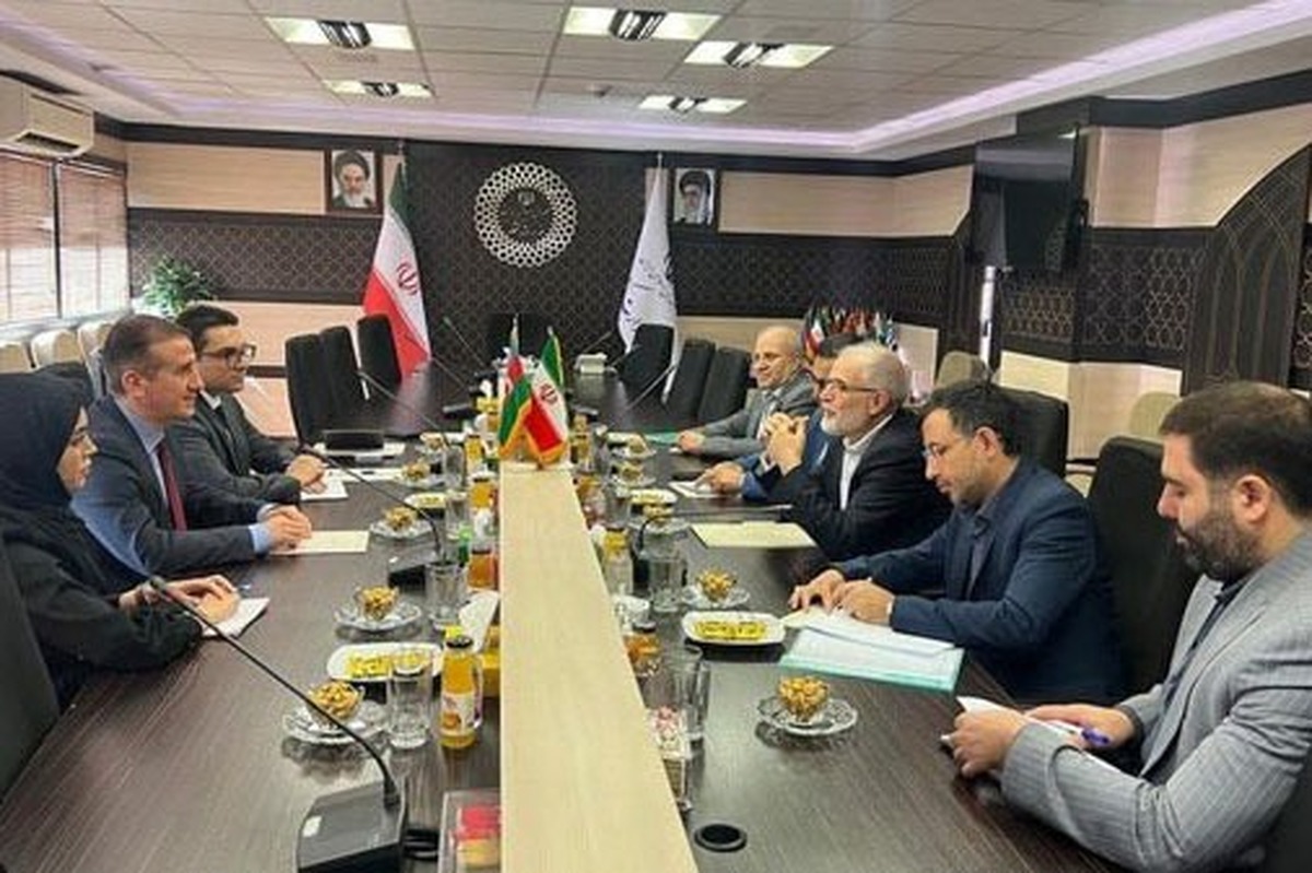 مقامات ایرانی و جمهوری آذربایجان درباره برگزاری اجلاس اکو رایزنی کردند