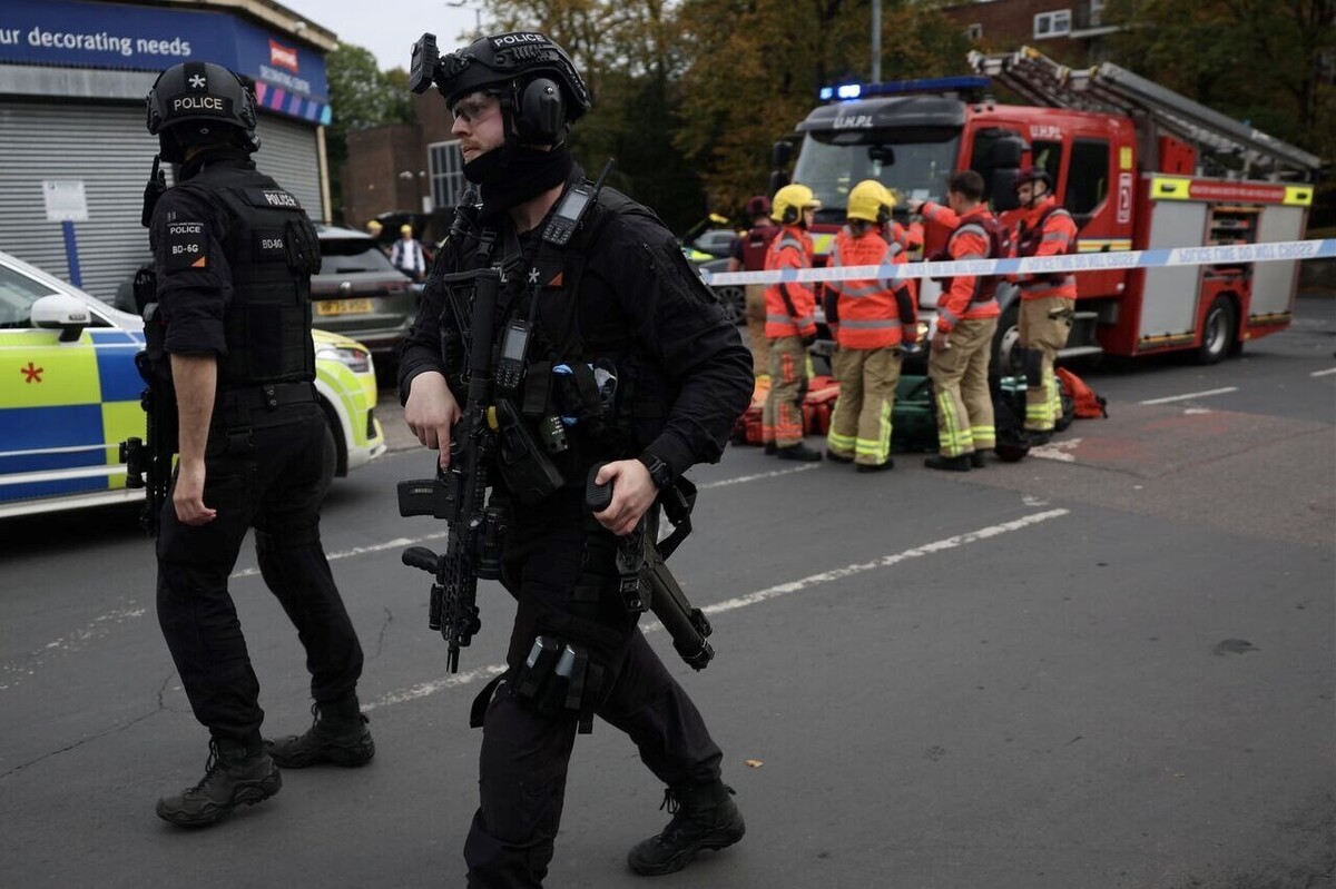 ۴ مجروح در حمله با خودرو به کنیسه‌ای در منچستر انگلستان + فیلم