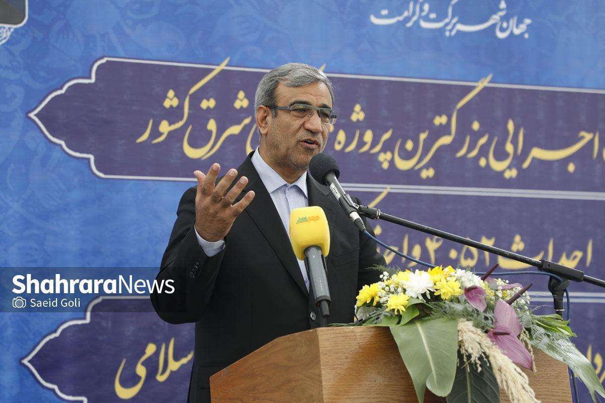 استاندار خراسان رضوی گفت: یکی از نیازهای اساسی مردم مخصوصاً قشر ضعیف به‌معنای اقتصادی که الان همه ما کارمندان در حوزه مسکن قشر ضعیف محسوب می‌شویم، مسکن است که باید به آن توجه کنیم.