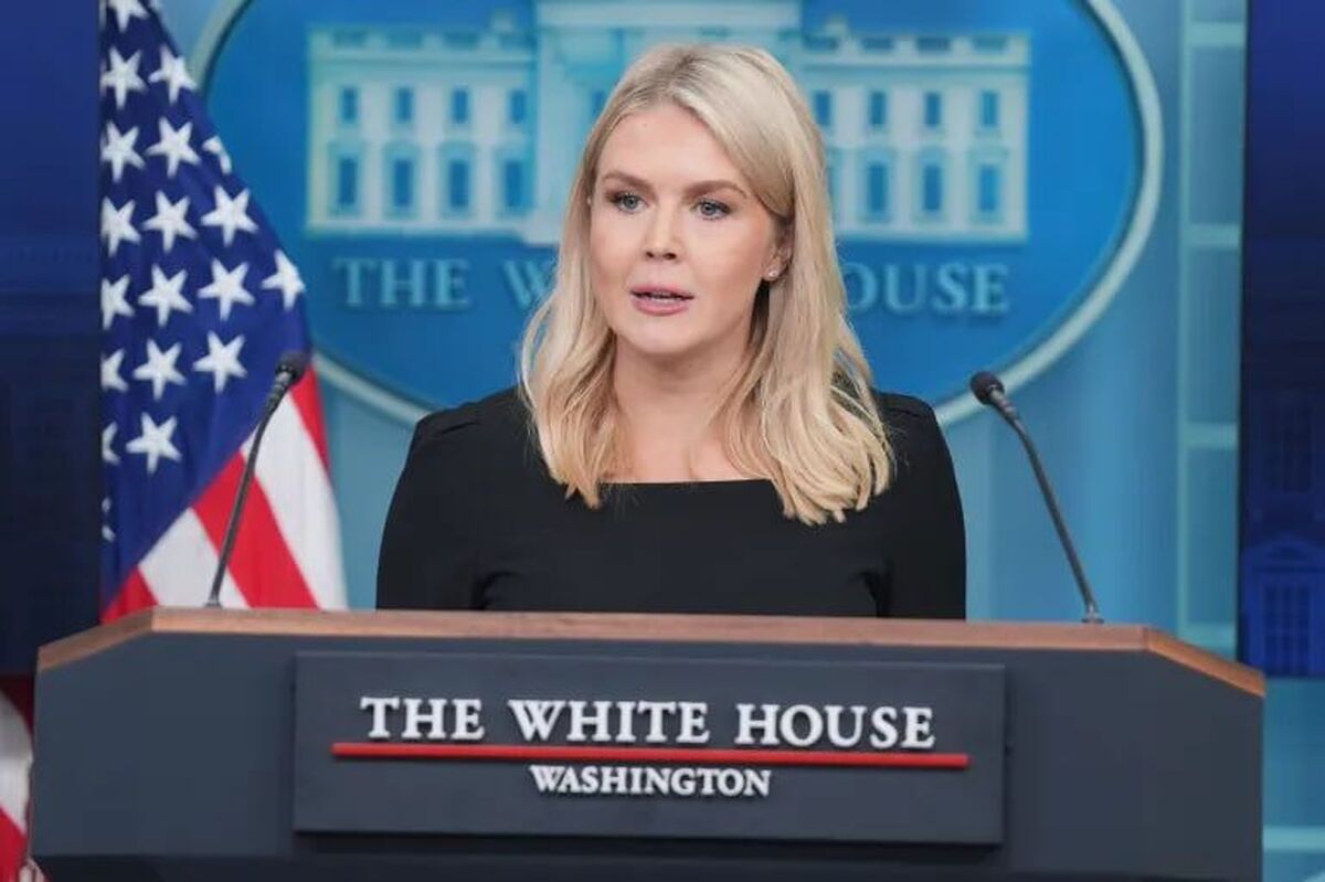 سخنگوی کاخ سفید، در پی تعطیلی دولت دونالد ترامپ به دلیل اختلافات حزبی بر سر تصویب لایحه بودجه آمریکا اعلام کرد:: «تعداد کارمندان فدرال که ممکن است در بحبوحه تعطیلی مداوم دولت اخراج شوند، احتمالا هزاران نفر خواهد بود.»