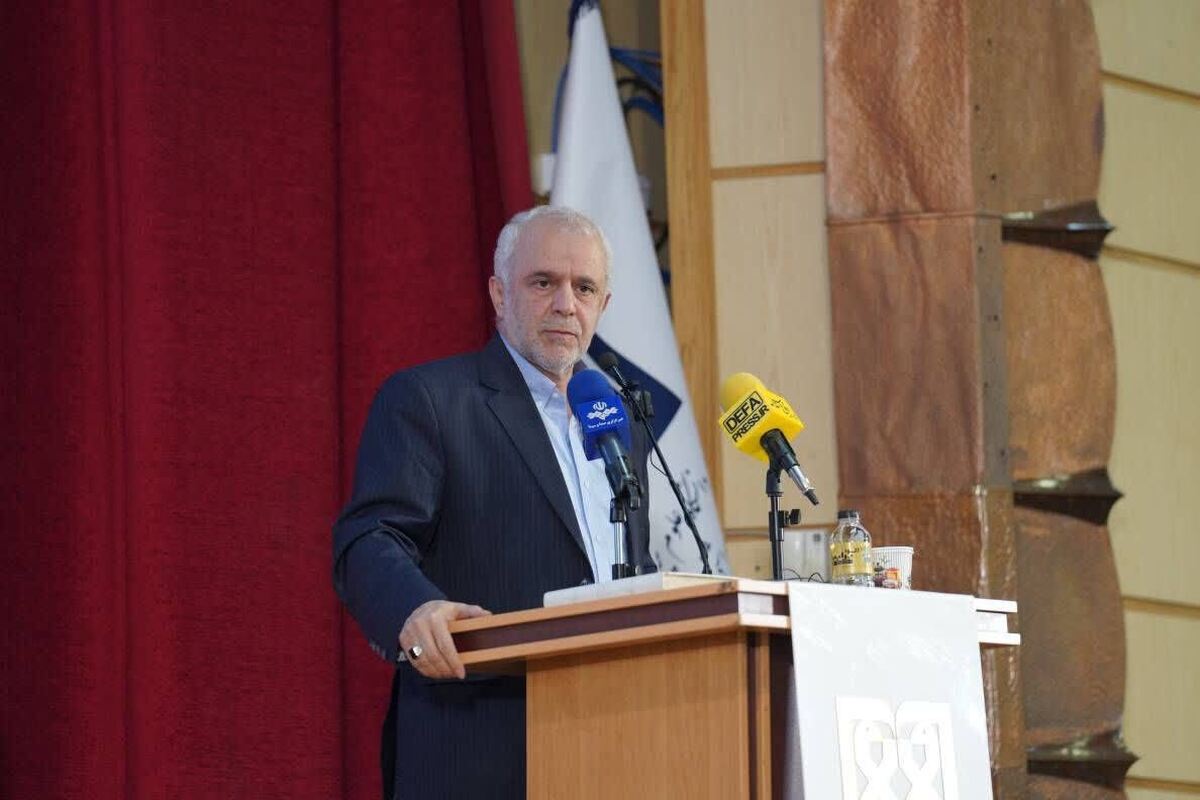 معاون رئیس جمهور و رئیس بنیاد شهید و امور ایثارگران گفت: آزمون اختصاصی استخدامی فرزندان شهدا و جانبازان تا پایان آذر برگزار می‌شود.