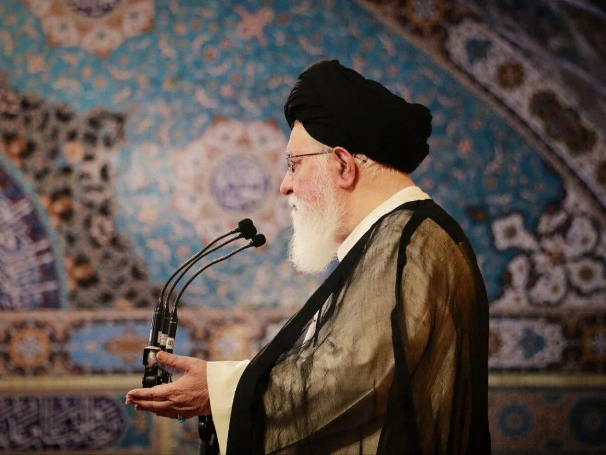 امام‌جمعه مشهد مقدس با اشاره به سه مؤلفه کلیدی حفظ انسجام در کشور گفت: خداباوری، خودباوری و مردم‌باوری سه مؤلفه مهمی است که تاکنون باعث پیروزی ما و شکست دشمن در طول تاریخ شده است.