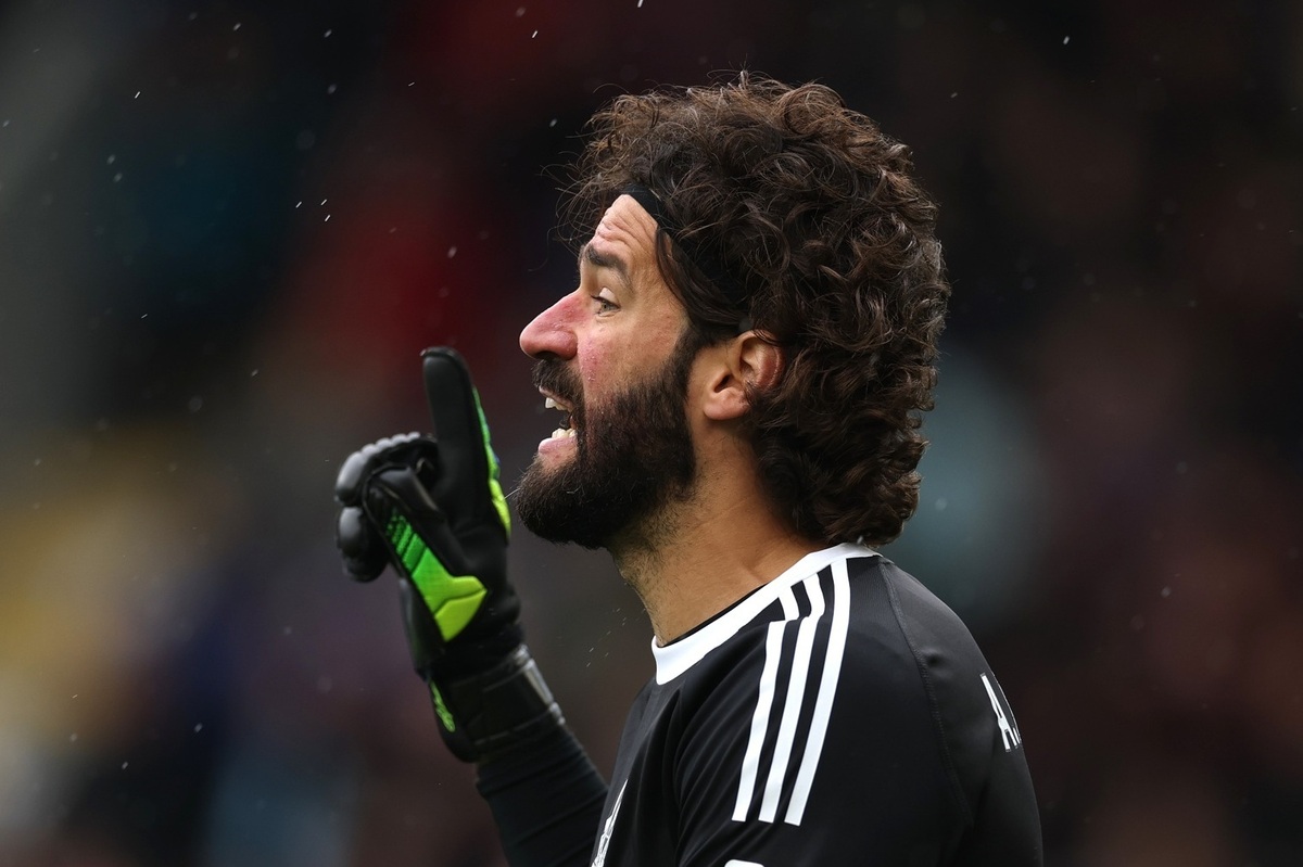 دوری ۶ هفته‌ای آلیسون از ترکیب لیورپول