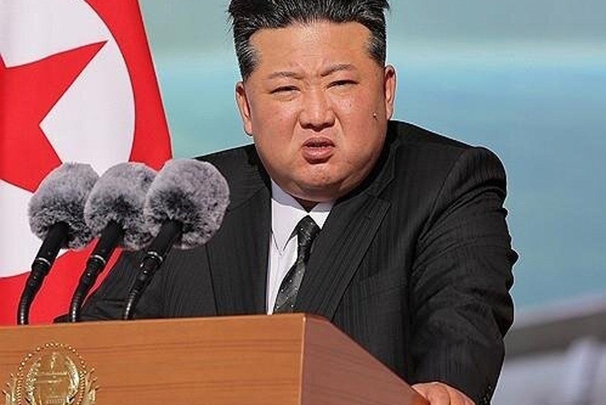 خبرگزاری رسمی کره شمالی امروز (یکشنبه) گزارش کرد «کیم جونگ اون» با بیان اینکه پیونگ یانگ «دارایی‌های استراتژیک» خود را برای واکنش به هرگونه تهدید آمریکا اختصاص داده، نسبت به هرگونه امنیت در شبه جزیره کره هشدار داد.