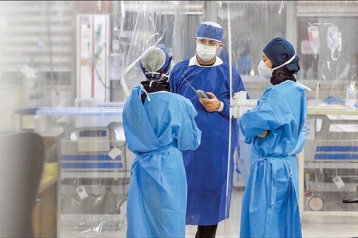 مشاور وزیر بهداشت اعلام کرد: جای خالی بیش از ۱۶۰۰ دستیار پزشکی در سال ۱۴۰۳