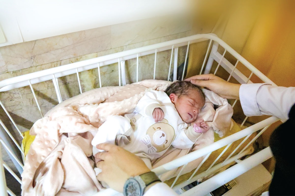 گزارشی از  ناامنی غذایی در  برخی مناطق شهری مشهد که  با سیاست های قانون جوانی جمعیت در  تضاد است.