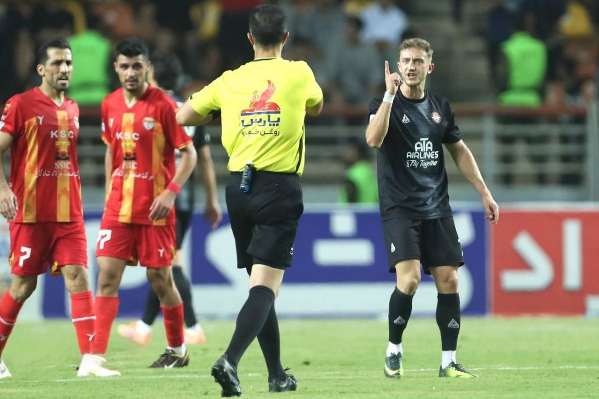 باشگاه تراکتور با انتشار بیانیه‌ای، نسبت‌به اتفاقات داوری بازی فولاد اعتراض کرد.