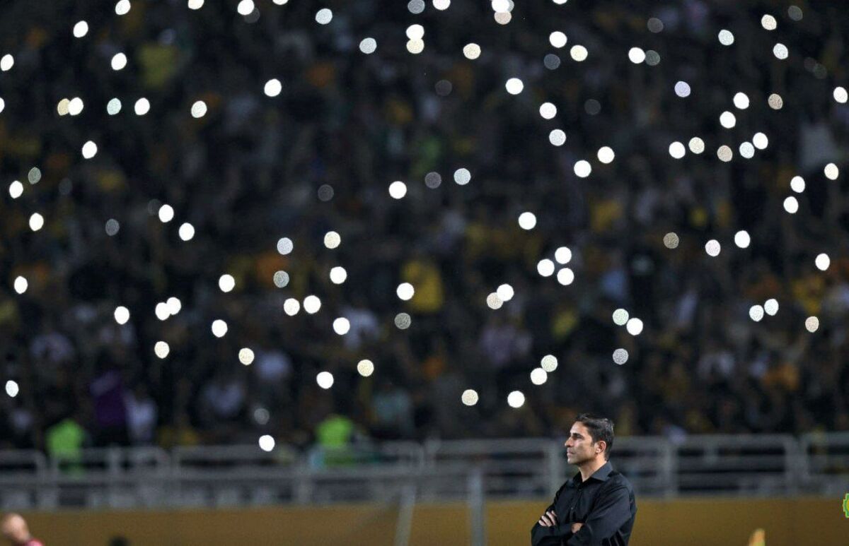 گفته می‌شود بازی با خیبر، آخرین شانس وحید هاشمیان روی نیمکت پرسپولیس خواهد بود.