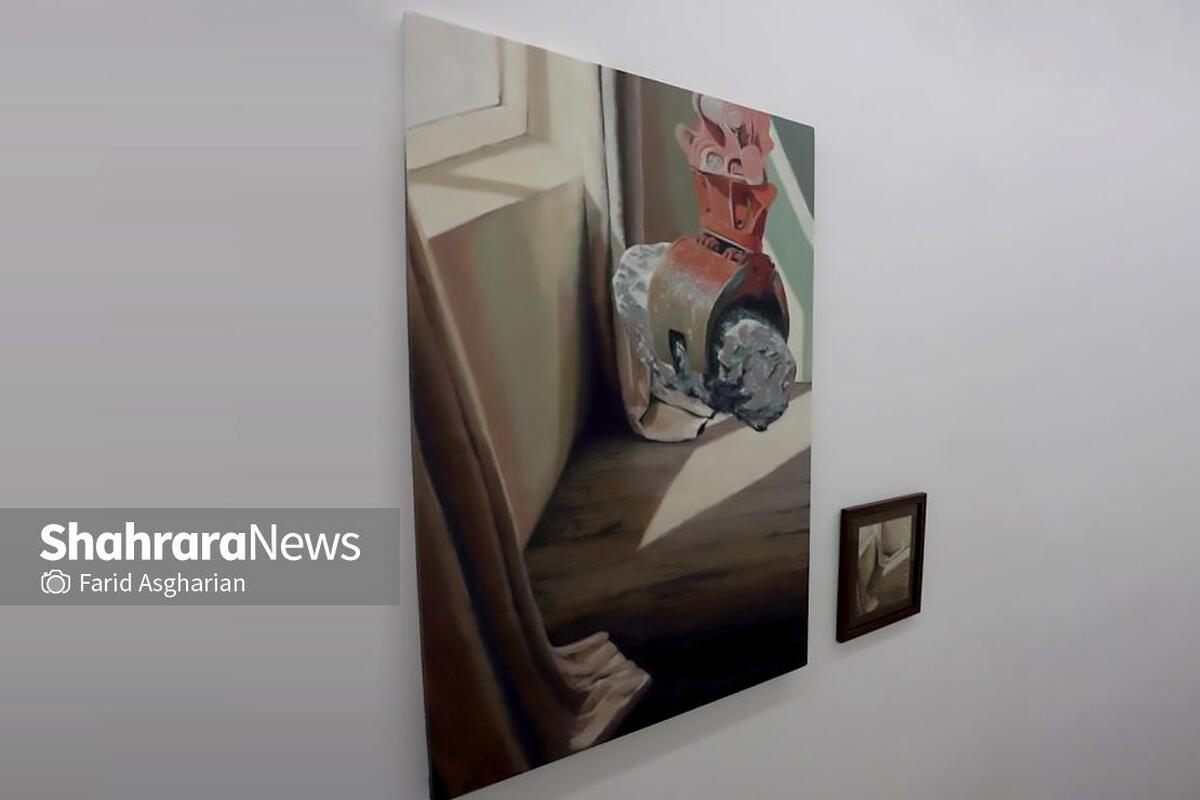 نمایشگاه «ناخانه» در گالری هنگام روایت دغدغه حمیده سردارآبادی است از خانه‌هایی که با تخریب‌شان بخشی از خاطرات ما نیز فرو می‌ریزد.