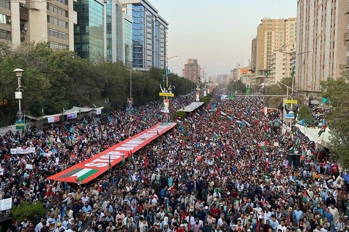 راهپیمایی میلیونی حامیان فلسطین در کراچی پاکستان + فیلم و عکس (۱۳ مهر ۱۴۰۴)