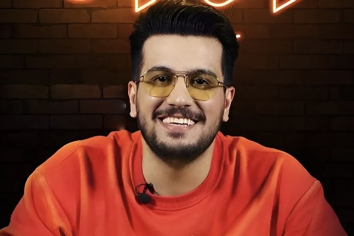 پس از موفقیت برنامه «نیمه‌شب با امیرحسین قیاسی» نوبت به تاک شوی «پامپ» رسید و به‌تازگی خبر آمده که قیاسی قرار است یک برنامه ورزشی با عنوان «رباط صلیبی» را برای پلتفرم شیدا اجرا کند.