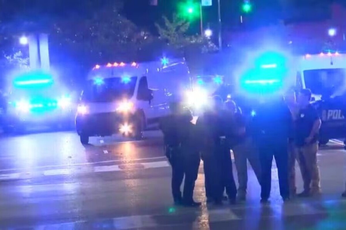 در جریان تیراندازی به سمت جمعیت در مرکز ایالت آلاباما، ۲ نفر کشته و ۱۲ نفر دیگر زخمی شدند.