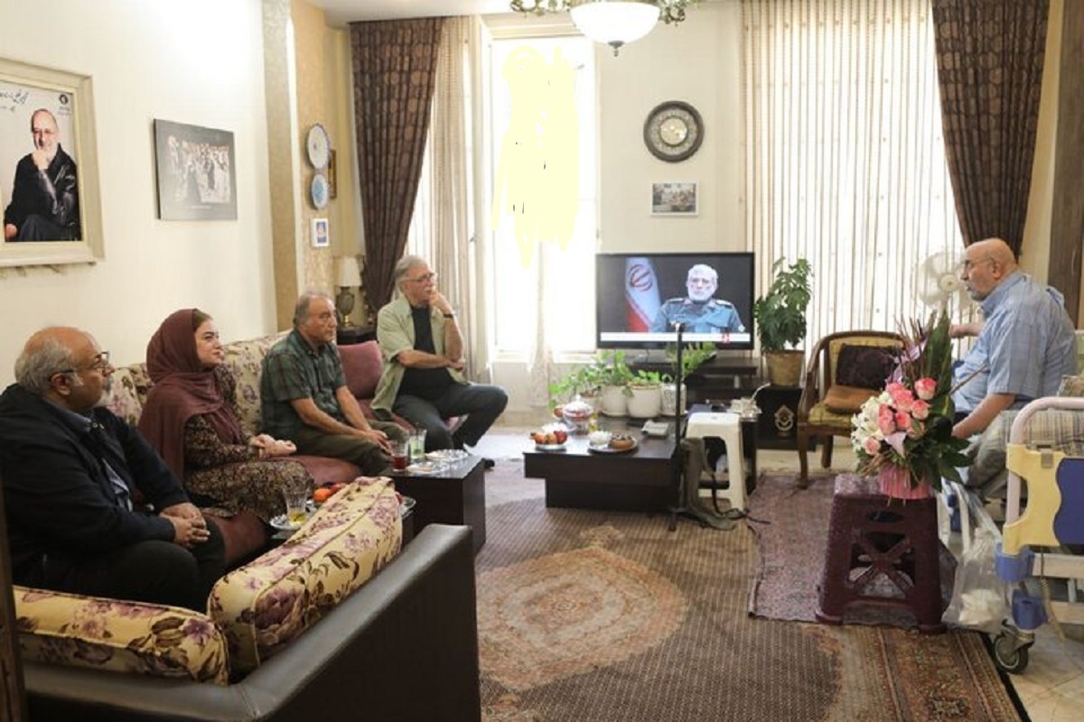 مدیرعامل خانه سینما به همراه اعضای هیئت مدیره به عیادت جمال شورجه نویسنده و کارگردان سینما رفتند.