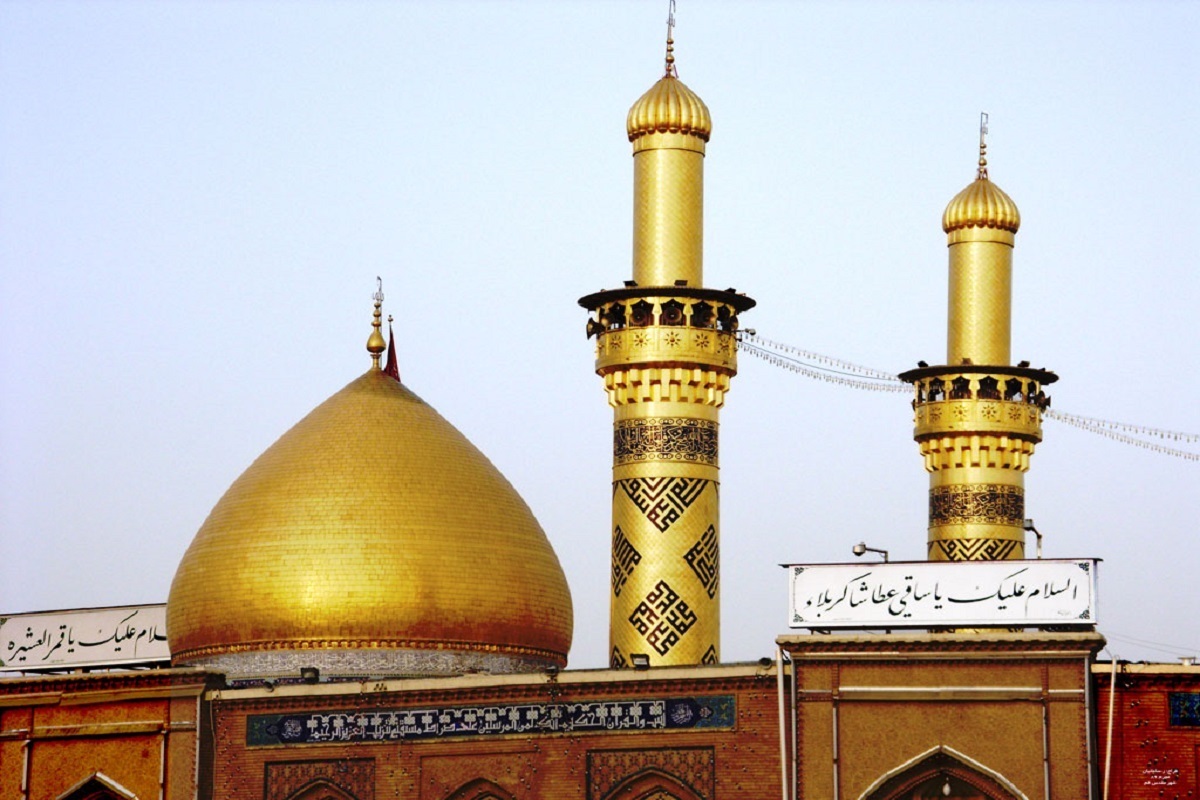 درب طلایی جدید حرم حضرت عباس(ع) نصب شد + فیلم