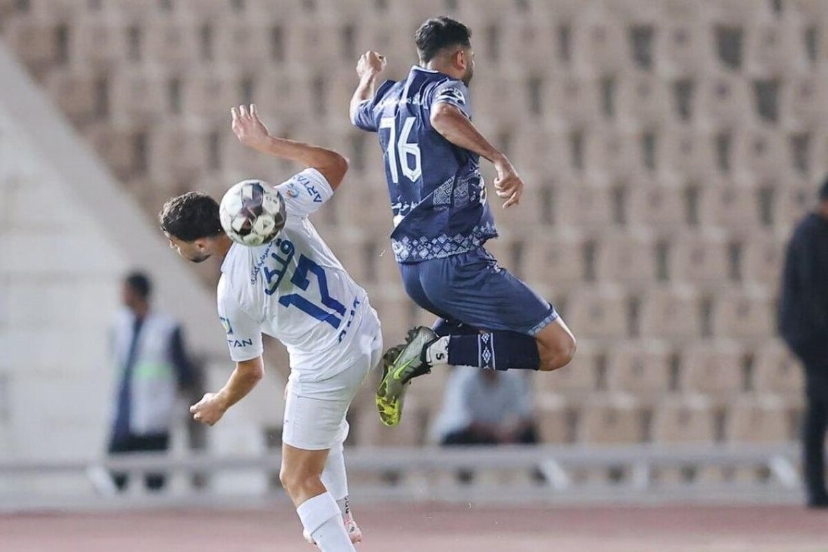 استقلال در حالی به تساوی برابر چادرملو رضایت داد که در جریان این بازی، چند بازیکن خود را به دلیل مصدومیت به اجبار تعویض کرد.