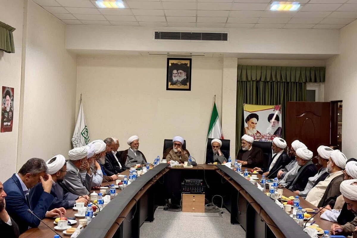 تولیت آستان قدس رضوی گفت: رسالت امروز علما تبیین و روشنگری در برابر توطئه‌های دشمنان علیه اسلام، قرآن کریم و پیامبر اکرم (ص) و دفاع از کیان اسلام است.