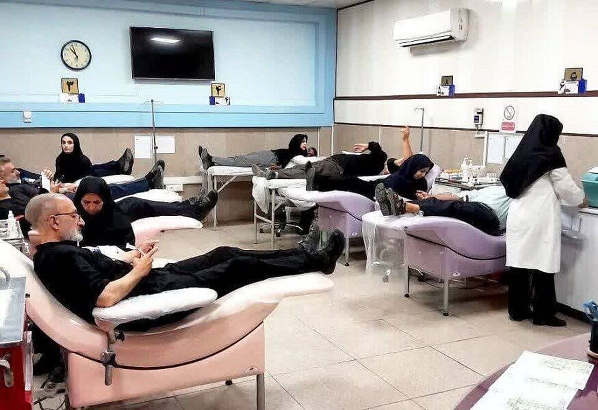 مدیر عامل سازمان انتقال خون ایران درباره چرایی صف‌های طولانی اهدای خون، گفت: مهم‌ترین چالش این سازمان، کمبود نیروی انسانی متخصص است که همین امر باعث می‌شود افراد داوطلب برای اهدای خون مجبور به حضور در صف‌های طولانی شوند.