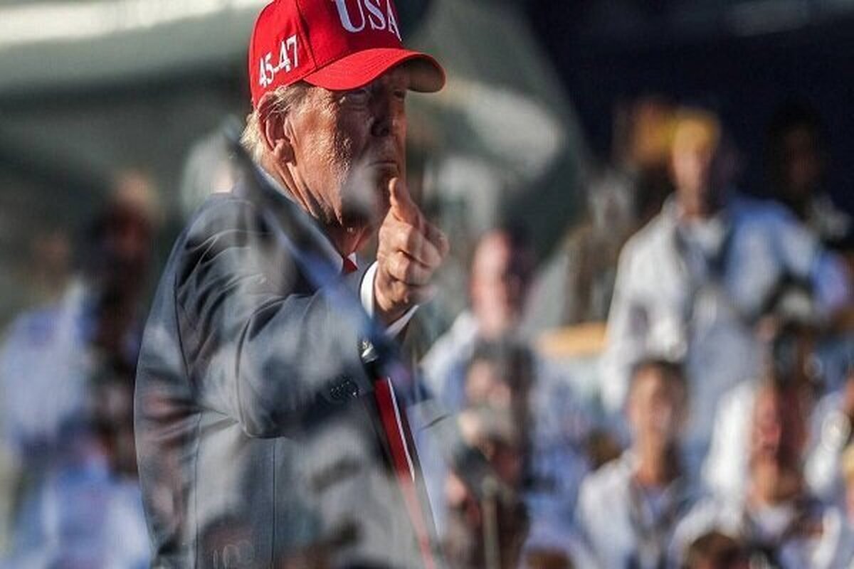 تناقض‌گویی‌های ترامپ در سالگرد نیروی دریایی آمریکا