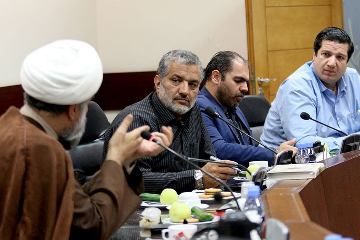 نشست واکاوی شبکه مسائل مدیریت شهری مشهد برگزار شد. در این نشست که با حضور نائب رئیس شورای اسلامی شهر مشهد و جمعی از نخبگان حوزه‌های مختلف مرتبط با مسائل شهری برگزار شد، بخشی از دغدغه‌های نخبگانی در خصوص مسائل مرتبط با شهر و مدیریت شهری به بحث و بررسی گذاشته شد.