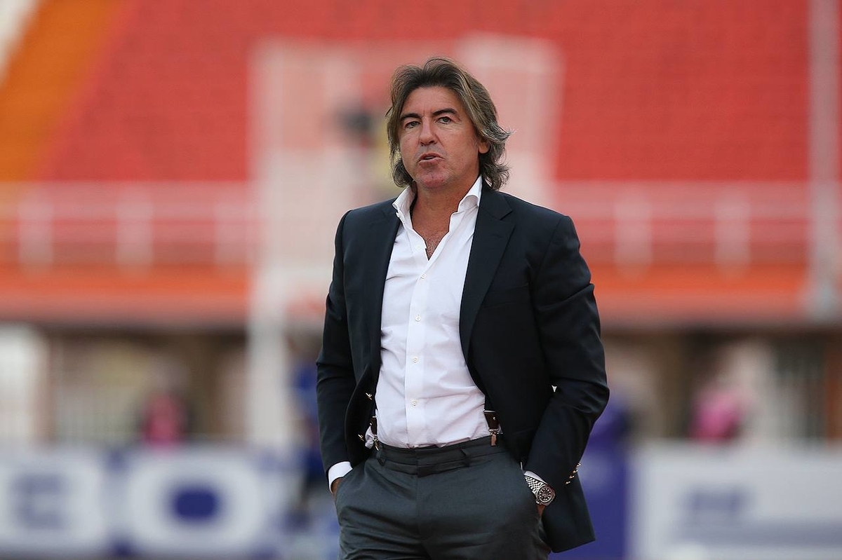 سرمربی تیم فوتبال استقلال تهران به حواشی روز‌های گذشته و اتفاقات هفته‌های اخیر پاسخ داد.