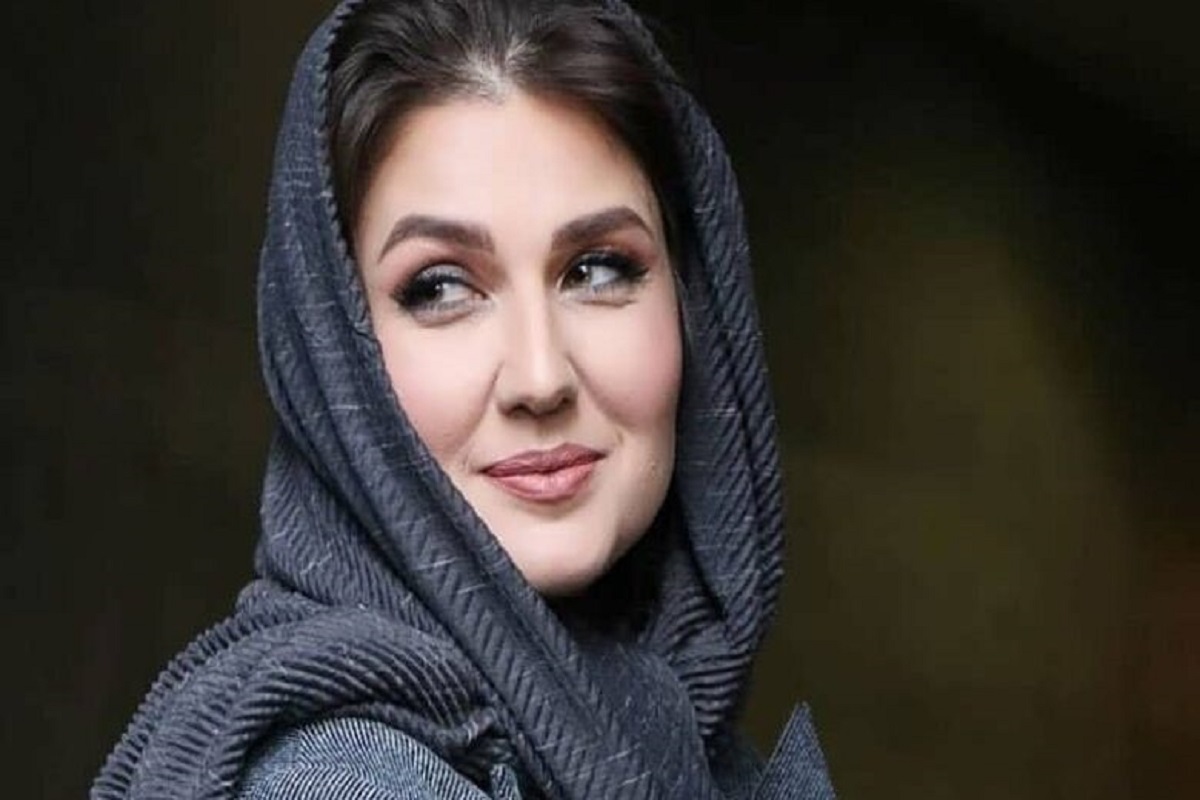 گلوریا هاردی عکسی در کنار پسرش در حرم امام رضا (ع) منتشر کرد.