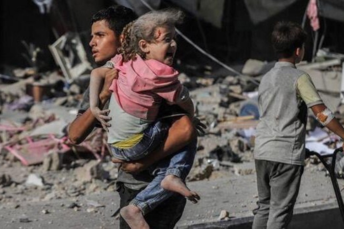 آژانس امدادرسانی و کاریابی سازمان ملل متحد برای آوارگان فلسطینی (آنروا) اعلام کرد که در غزه، جایی که یک میلیون کودک زندگی می‌کنند، هیچ مکان امنی وجود ندارد.