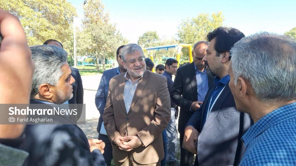 شهردار مشهد مقدس در حاشیه بازدید از بخش شهربانوی بوستان بسیج، با اشاره به اقدامات این دوره از مدیریت شهری مشهد عنوان کرد: در تمامی ادوار شورا‌های اسلامی شهر و شهرداری‌های مشهد، زمین‌ها و بوستان‌های ویژه بانوان کمتر از ۵۰ هکتار بوده است؛ اما طی دوسال‌ونیم گذشته، ۳۰ هکتار به بوستان‌های ورزشی بانوان اختصاص داده شده است.