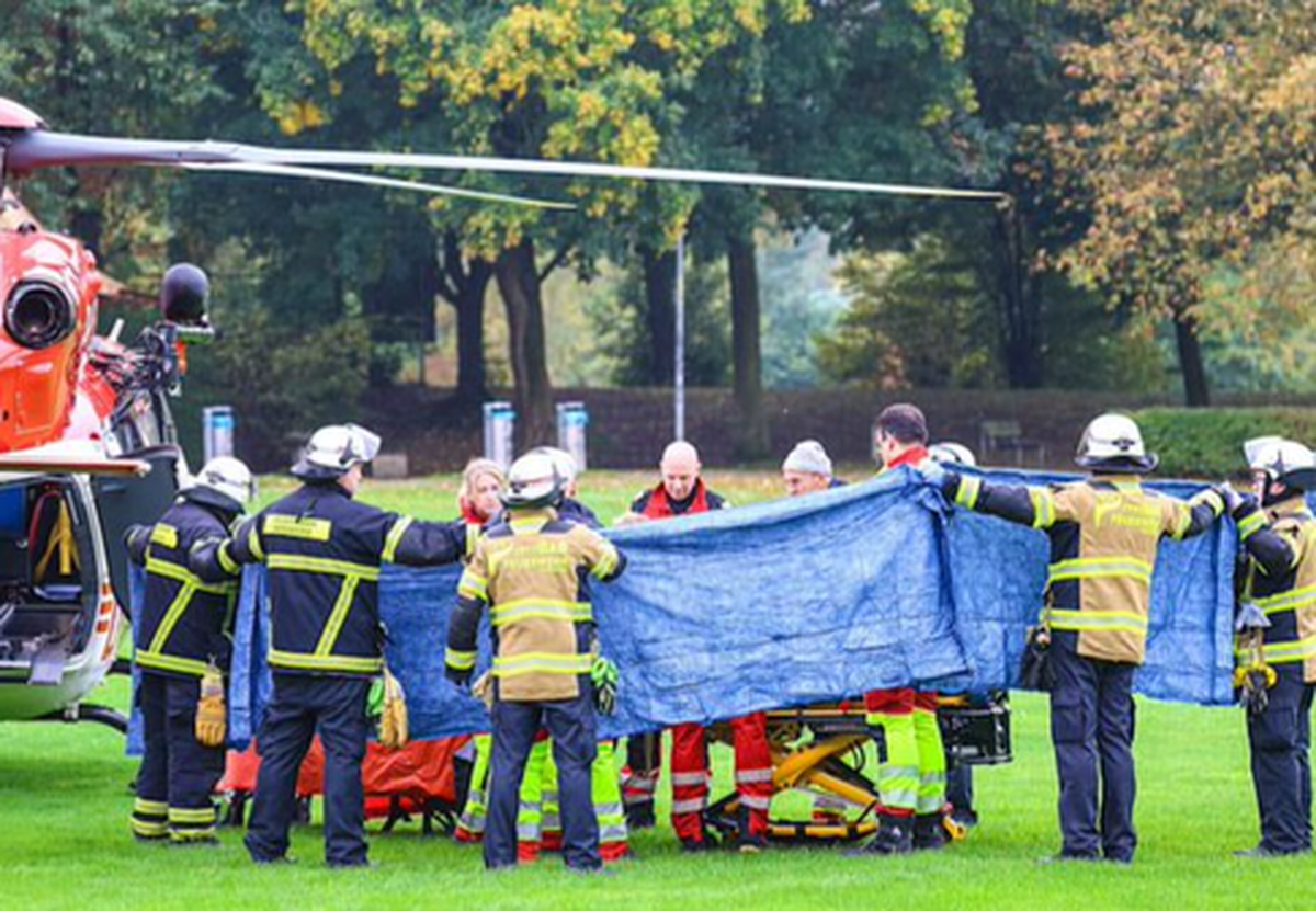 شهردار منتخب شهر هردکه در ایالت نوردراین-وستفالن پس از آن که هدف حمله با چاقو قرار گرفت، در وضعیت بحرانی قرار دارد.