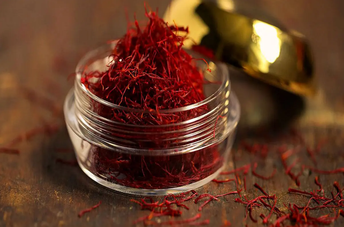 ۱۰ مقصد اصلی زعفران صادراتی ایران کدام‌اند؟ | زعفران‌های صادرشده به چین تقلبی بودند؟