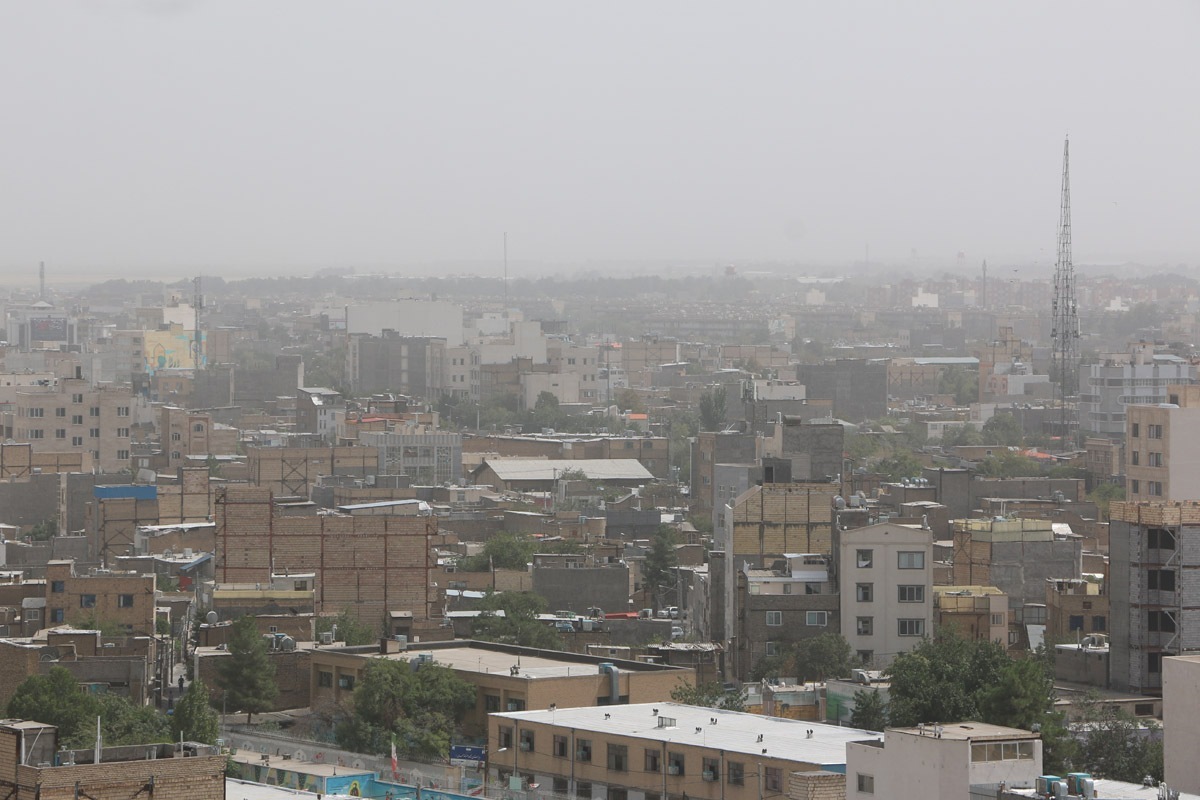 وضعیت هوای امروز شهر مشهد با کیفیت «ناسالم برای گروه‌های حساس» گزارش شده است.