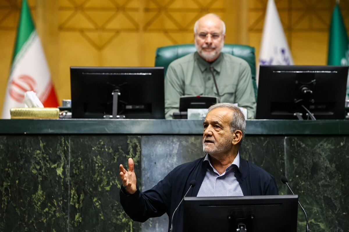 رئیس مجلس شورای اسلامی در پاسخ به تذکر یکی از نمایندگان درباره طرح موضوع انحلال یا ادغام سازمان عشایر از سوی دولت، تأکید کرد: چون سازمان عشایر و روستا یک قانون دارد، چنانچه دولت تصمیمی مبنی بر ادغام یا اعمال هر تغییری در این باره داشته باشد، طبیعتاً باید به مجلس لایحه بدهند.