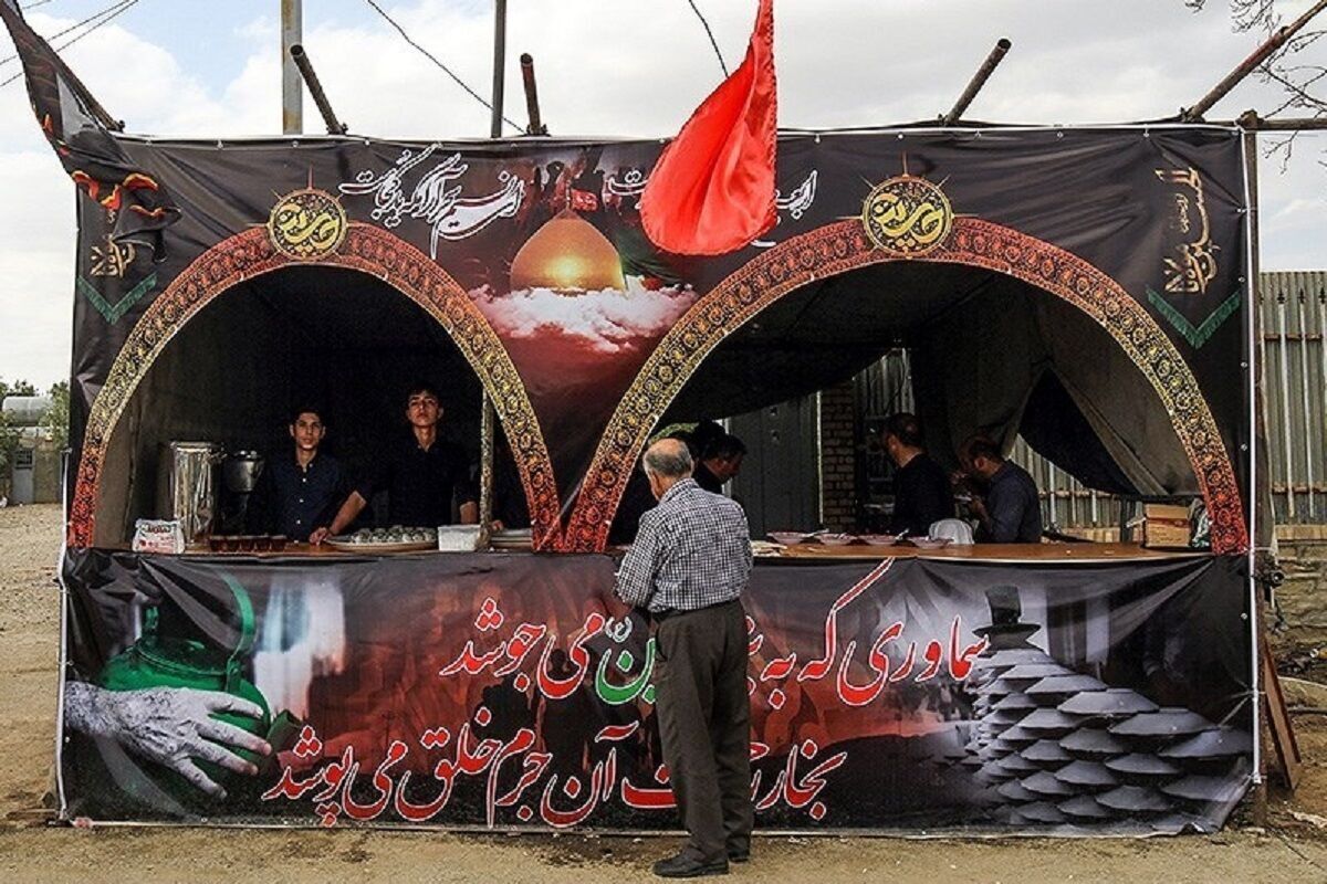 قائم‌مقام ستاد توسعه و بازسازی عتبات گفت: در اربعین امسال، ۳ هزار و ۱۵۷ موکب در مرز‌های ایران، مسیر پیاده‌روی و شهر‌های عراق به زائران خدمات ارائه کردند.