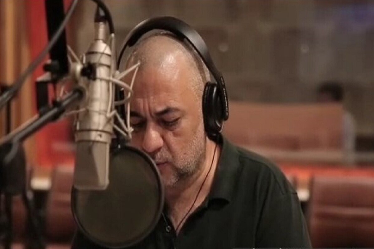 علیرضا ثانی‌فر فیلم سینمایی «دالان سبز» ساخته فرانک دارابونت را برای نابینایان توضیح‌دار کرد.