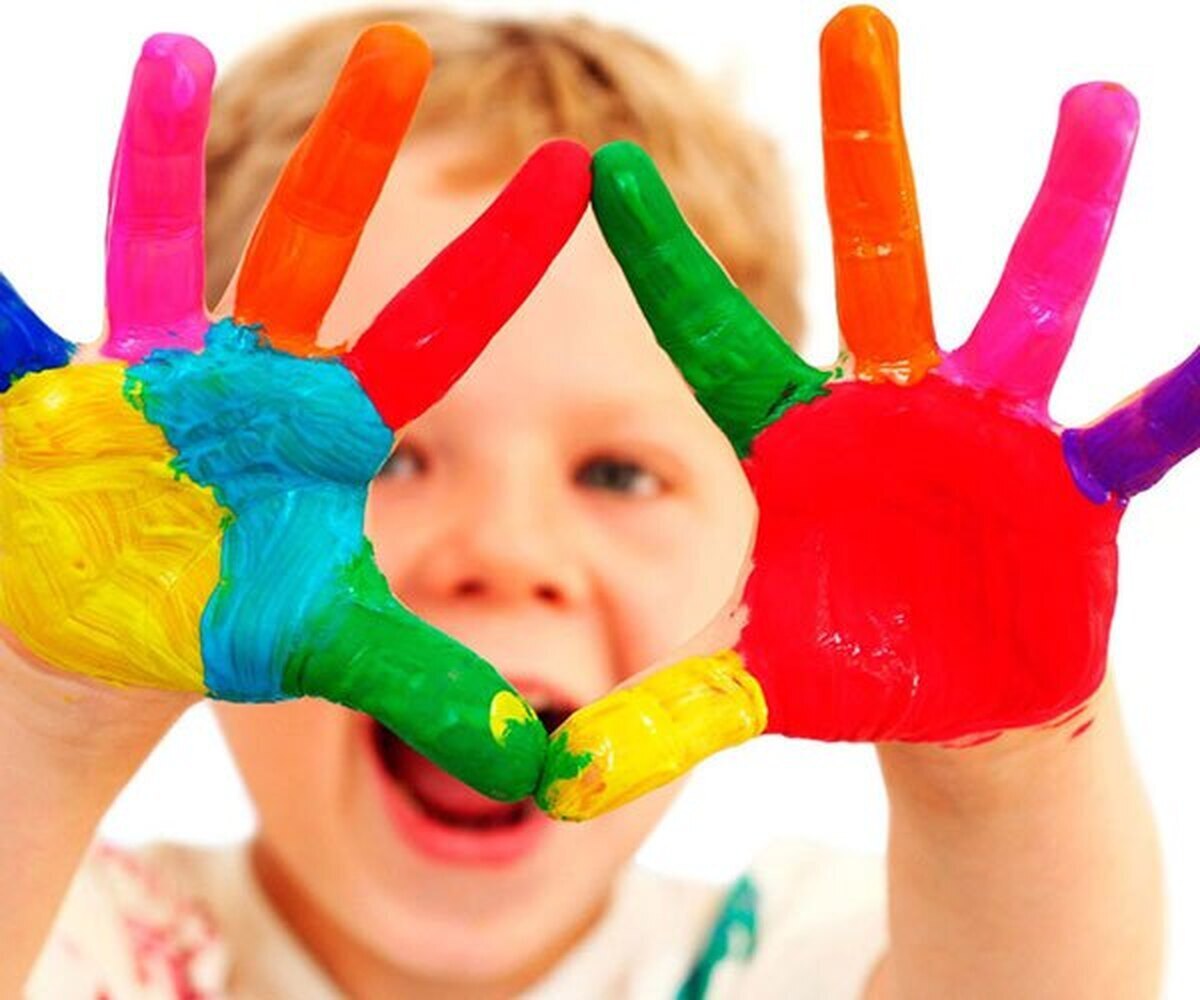 کاردستی بهترین راه برای قوی‌تر کردن خلاقیت شماست. چسب و کاغذ را بردارید، چون امروز با هم یک کاردستی جدید و هیجان‌انگیز خواهیم ساخت. سریع شروع کنید!