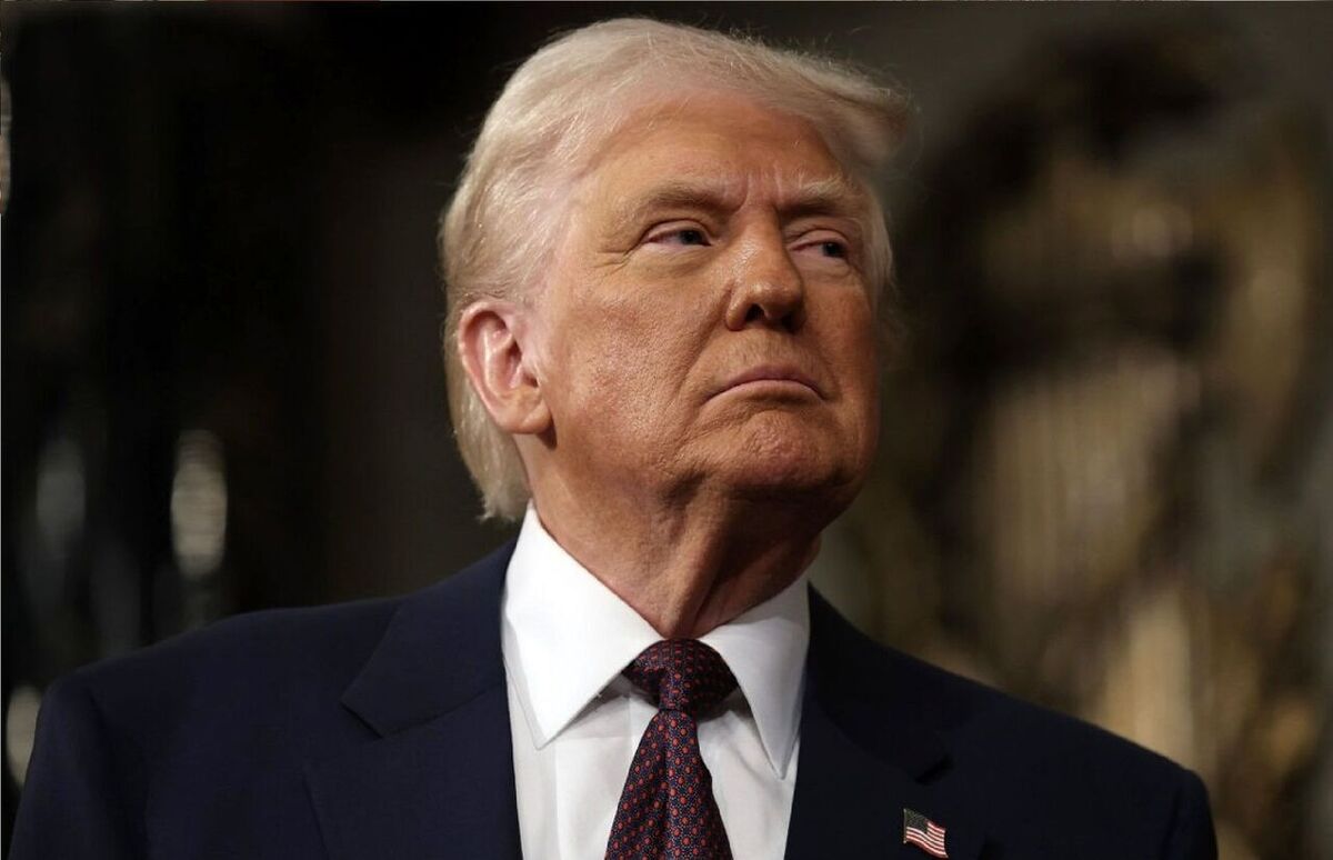 رئیس‌جمهوری آمریکا در ادامه فشار‌ها به مقامات ایالتی در ایالت‌های تحت کنترل دموکرات‌ها، خواستار بازداشت شهردار شیکاگو و فرماندار ایلینوی شد.