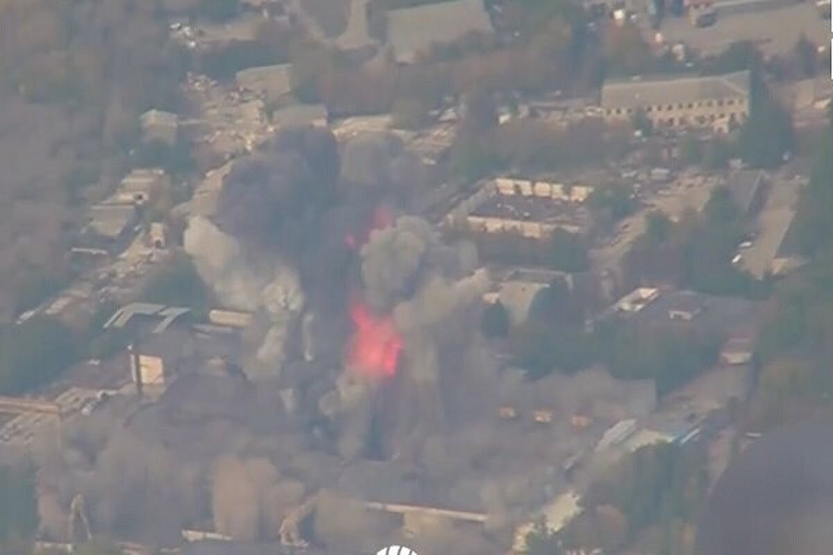 وزارت دفاع روسیه با انتشار تصاویری از انهدام کارگاه پهپادی اوکراین در خرسون با استفاده از موشک‌های اسکندر-ام خبر داد.