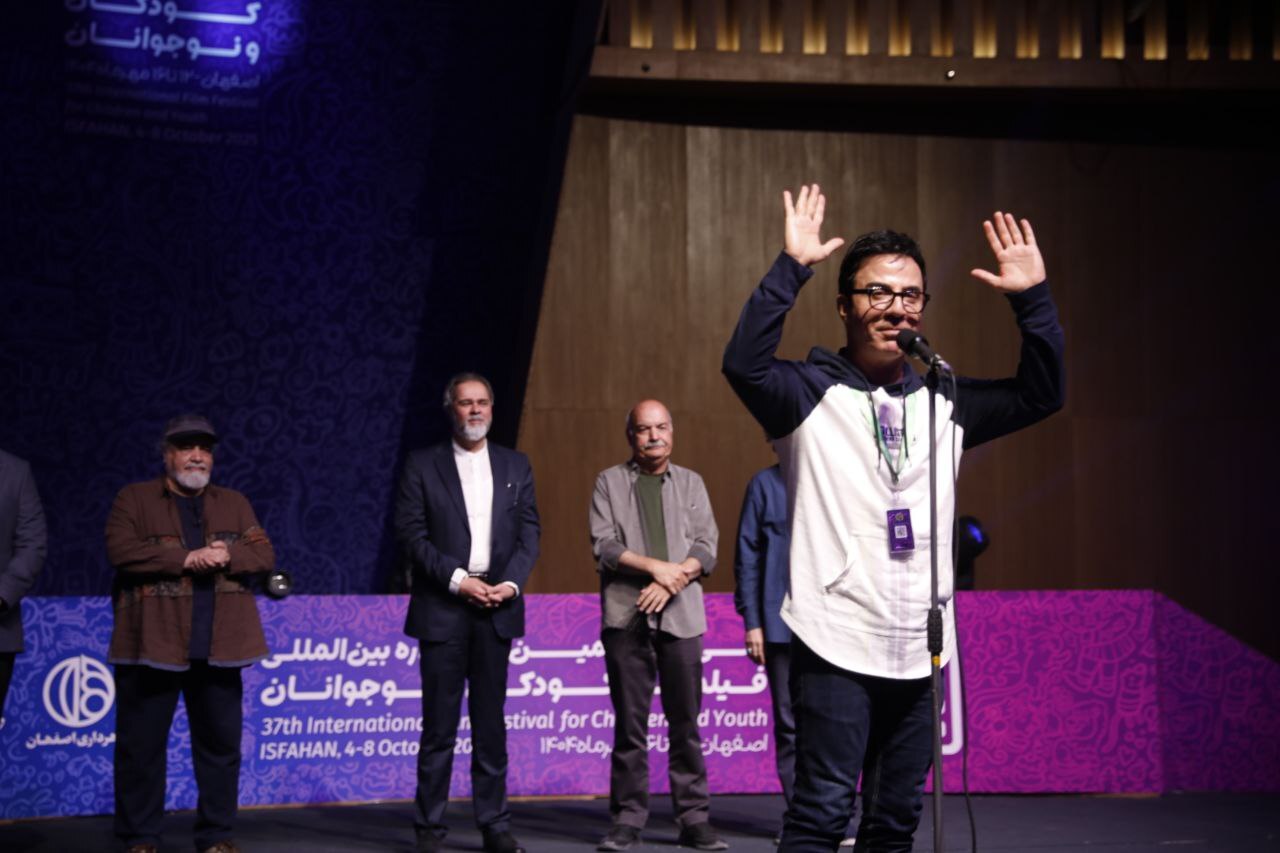 معرفی برگزیدگان جشنواره فیلمهای کودکان و نوجوانان معرفی برگزیدگان جشنواره فیلمهای کودکان و نوجوانان