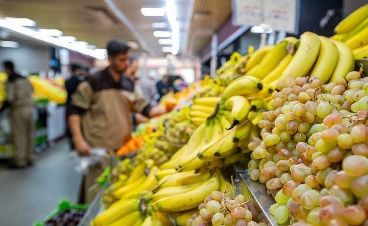 اتحادیه بارفروشان مشهد قیمت انواع میوه و صیفی‌جات به صورت عمده‌فروشی در میادین تره‌بار را اعلام کرد.