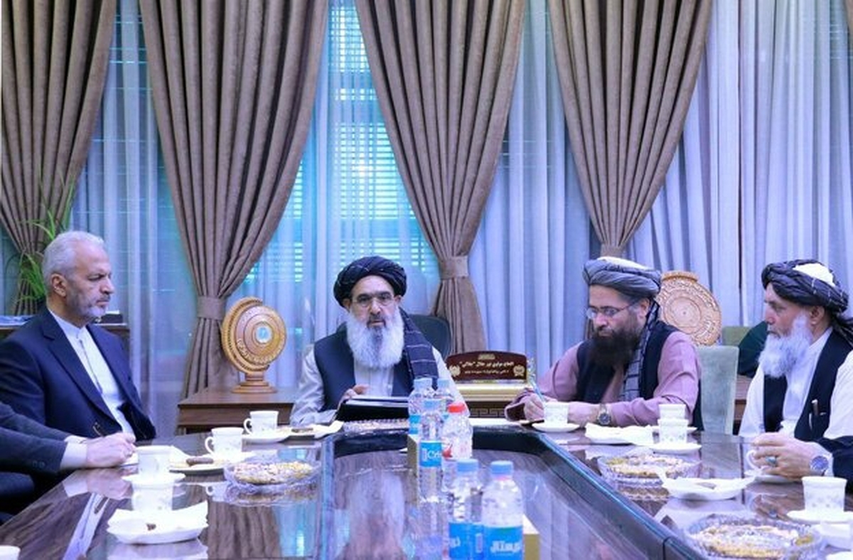 سرپرست سفارت جمهوری اسلامی ایران در افغانستان با مولوی جلالی، وزیر بهداشت طالبان ملاقات کرد.