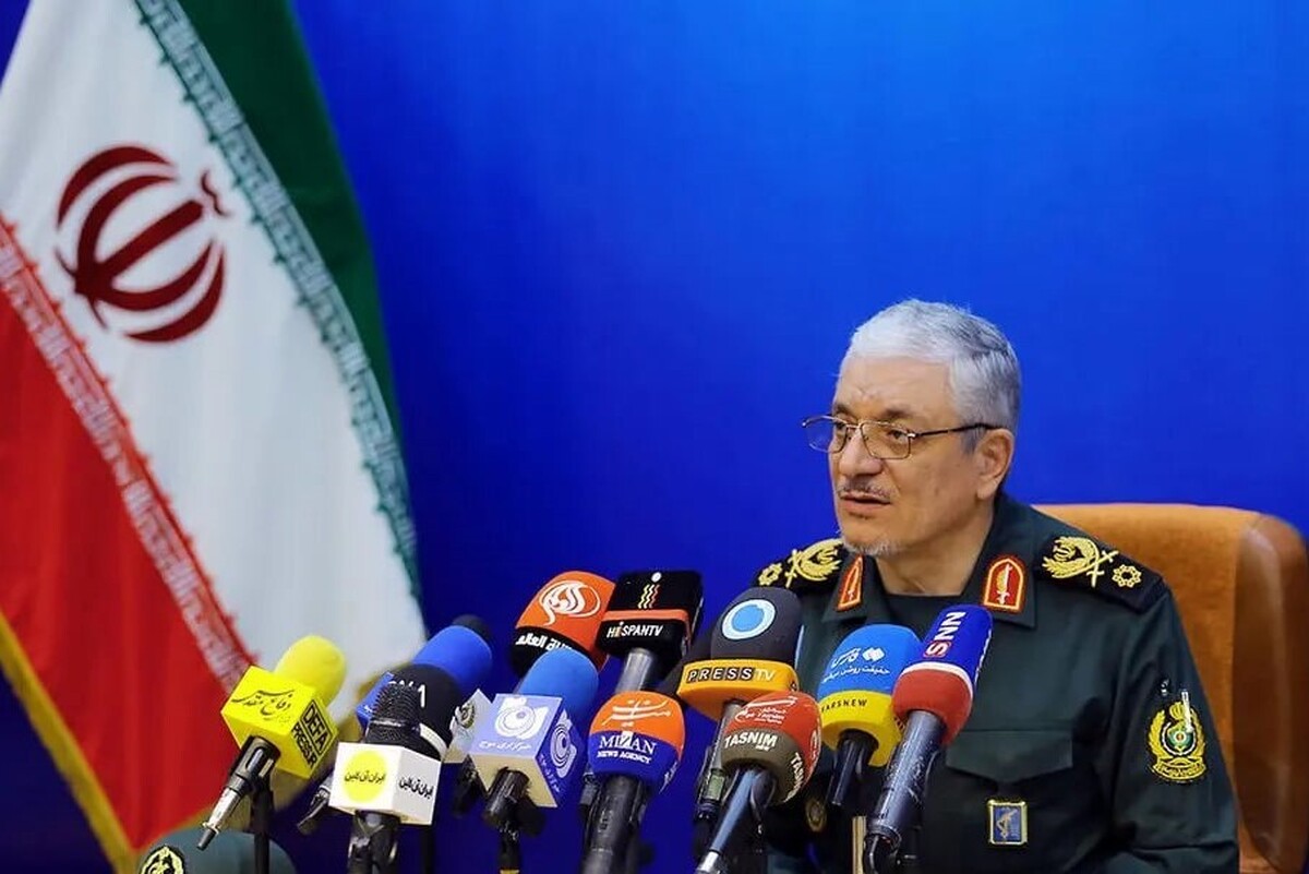 سخنگوی وزارت دفاع و پشتیبانی نیروهای مسلح جمهوری اسلامی ایران گفت: شهدا از ما انتظار دارند که با مجاهدت، تلاش و پاسداشت ارزش‌های انقلاب اسلامی، مسیر رستگاری و عاقبت‌ به‌ خیری را ادامه دهیم و راه آنان را زنده نگه داریم.