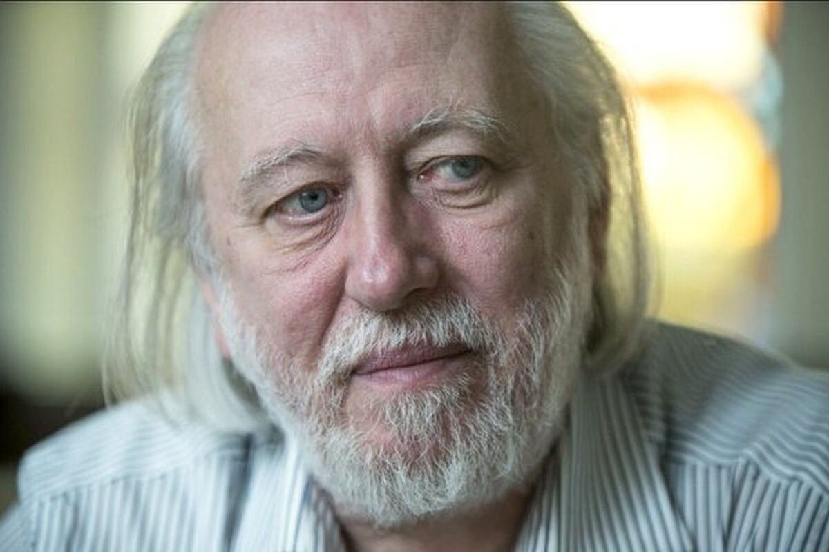 جایزه نوبل ادبیات سال ۲۰۲۵ به «لاسلو کراسناهورکایی» رمان‌نویس و فیلم‌نامه‌نویس اهل مجارستان رسید.