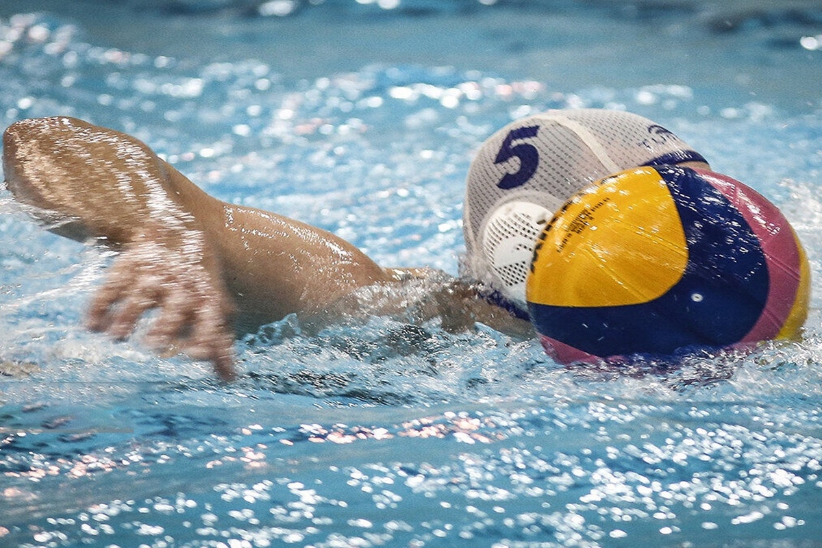 تیم ملی واترپلو ایران با پیروزی مقابل تایلند به مرحله نیمه‌نهایی یازدهمین دوره قهرمانی ورزش‌های آبی آسیا راه یافت.