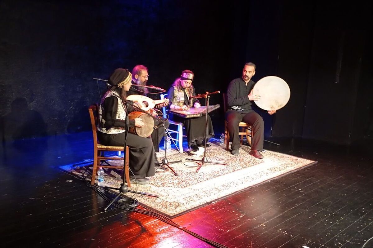 در شهر بلونو در شمال ایتالیا، آیین «شب ایران» با همکاری شهرداری و دانشگاه این شهر برگزار شد