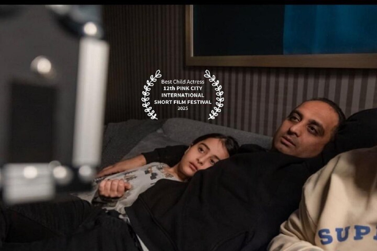بازیگر کودک «مثل یک راز» برنده جشنواره فیلم کوتاه شهر صورتی هندوستان شد